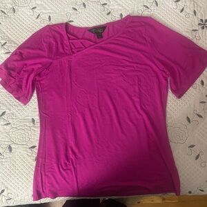 EUC Thalia Sodi Magenta Short Sleeve Tee